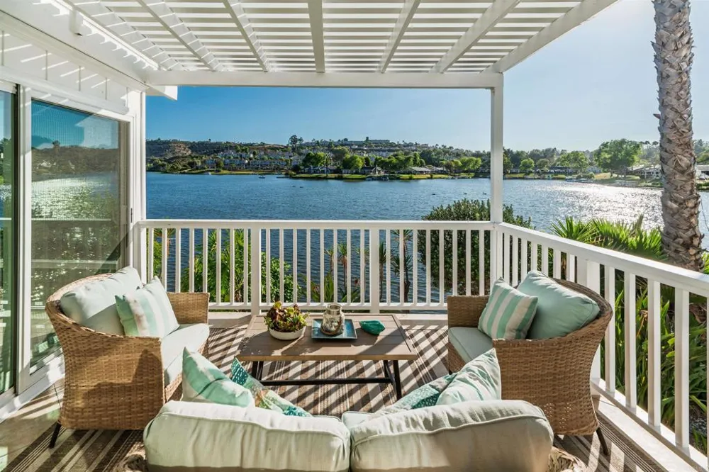 1499 La Linda Drive San Marcos, CA 92078