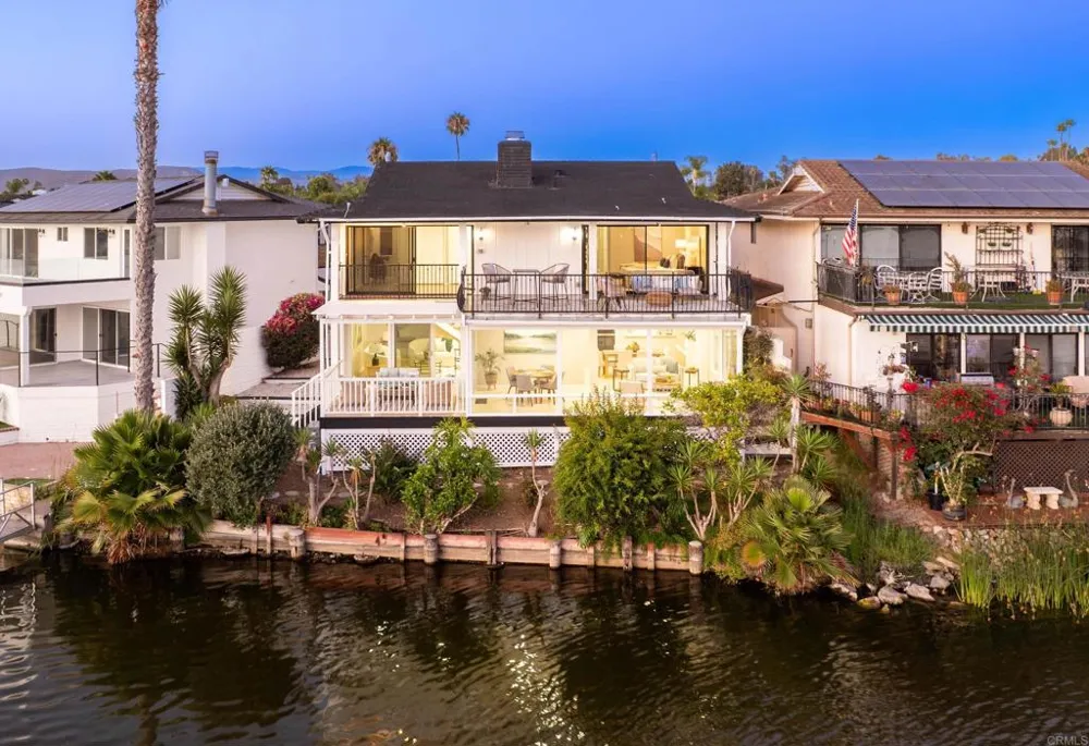 1499 La Linda Drive San Marcos, CA 92078