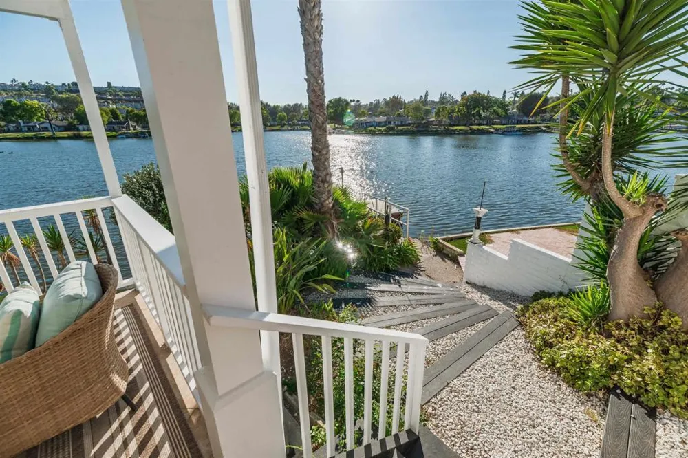 1499 La Linda Drive San Marcos, CA 92078