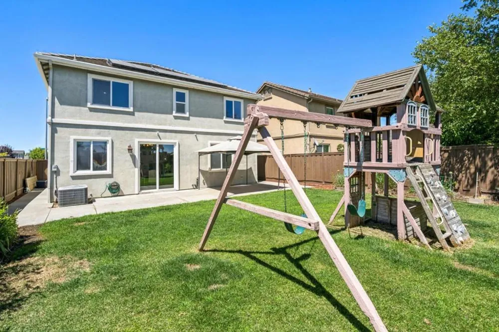 2732 Ancestry Street Manteca, CA 95337