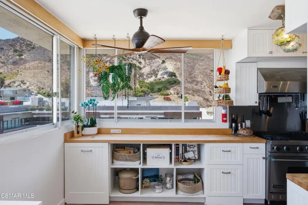 22548 Pacific Coast Highway #407 Malibu, CA 90265