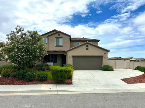 1136 Poinsettia Circle