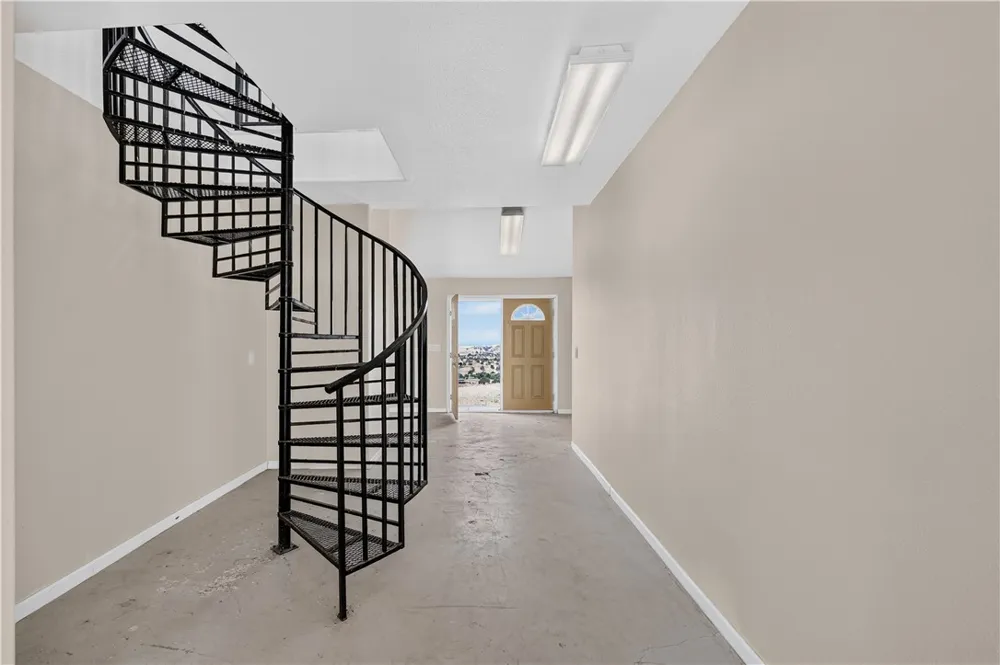5102 Indian Gulch Catheys Valley, CA 95306