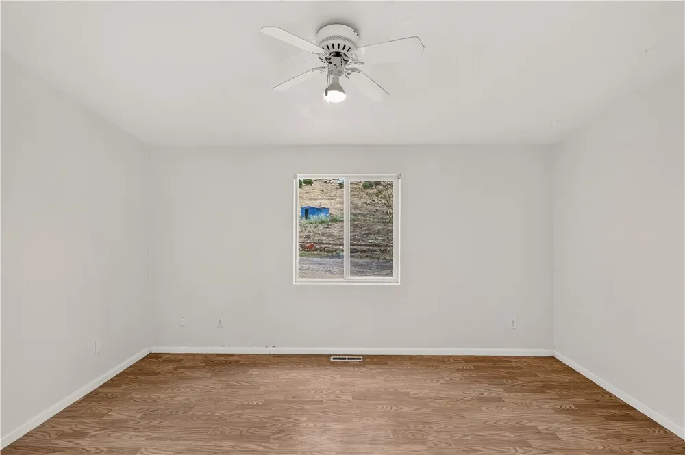 5102 Indian Gulch Catheys Valley, CA 95306