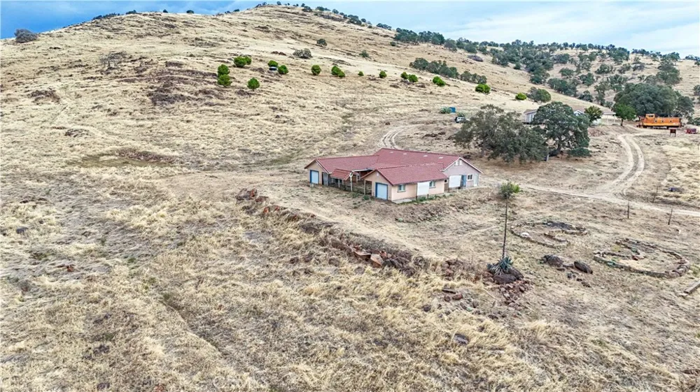 5102 Indian Gulch Catheys Valley, CA 95306