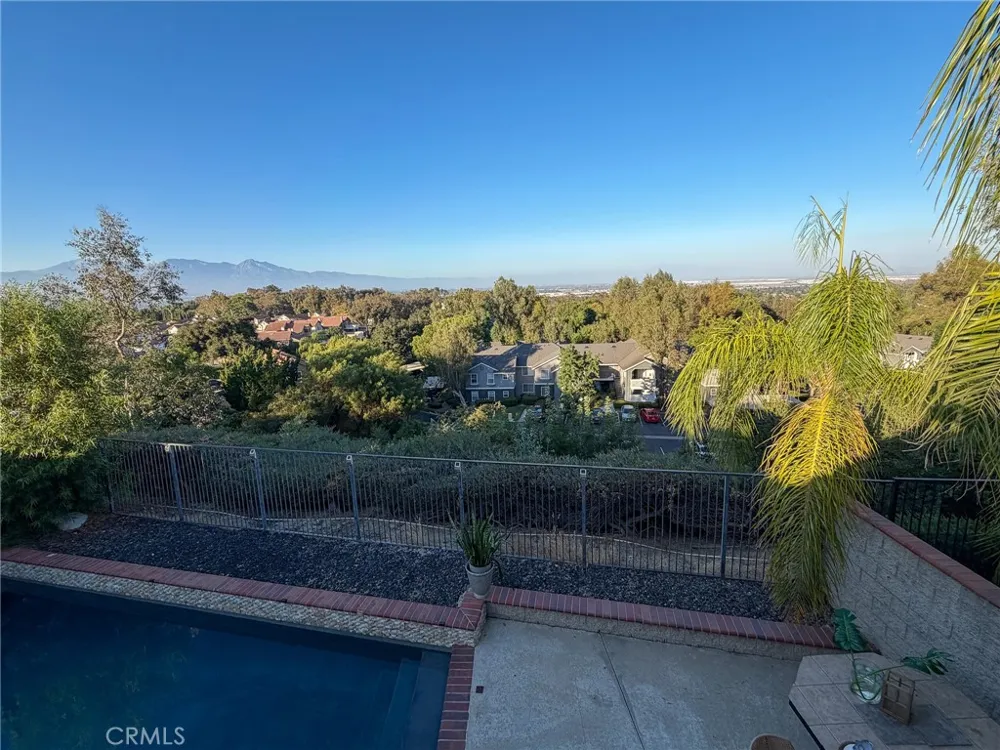15657 Ladera Vista Chino Hills, CA 91709