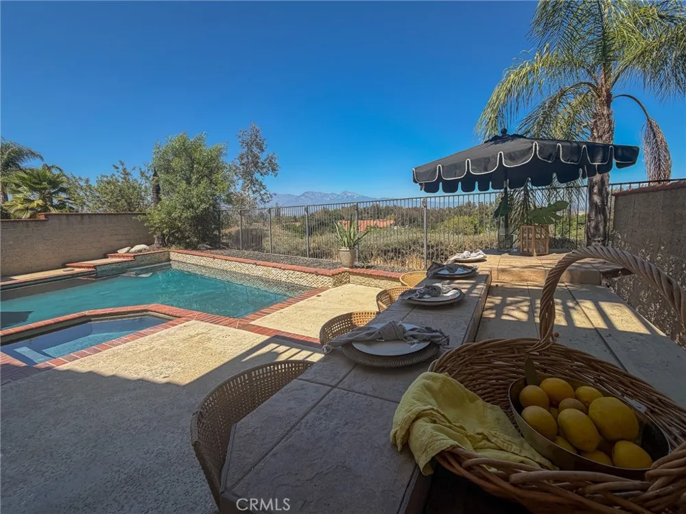 15657 Ladera Vista Chino Hills, CA 91709