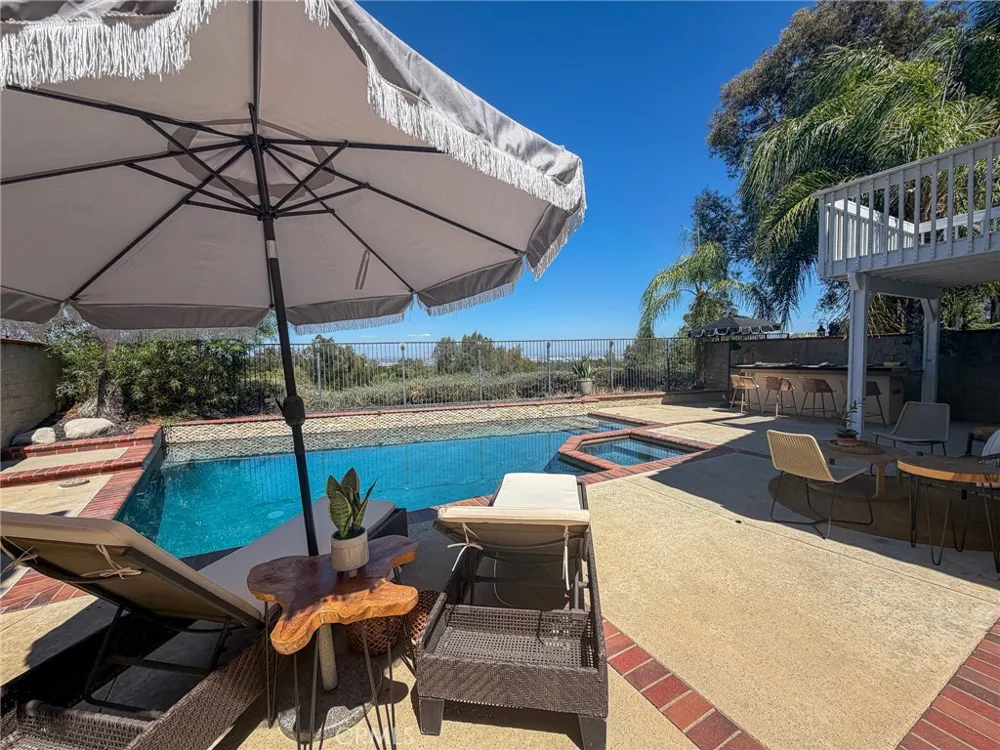 15657 Ladera Vista Chino Hills, CA 91709