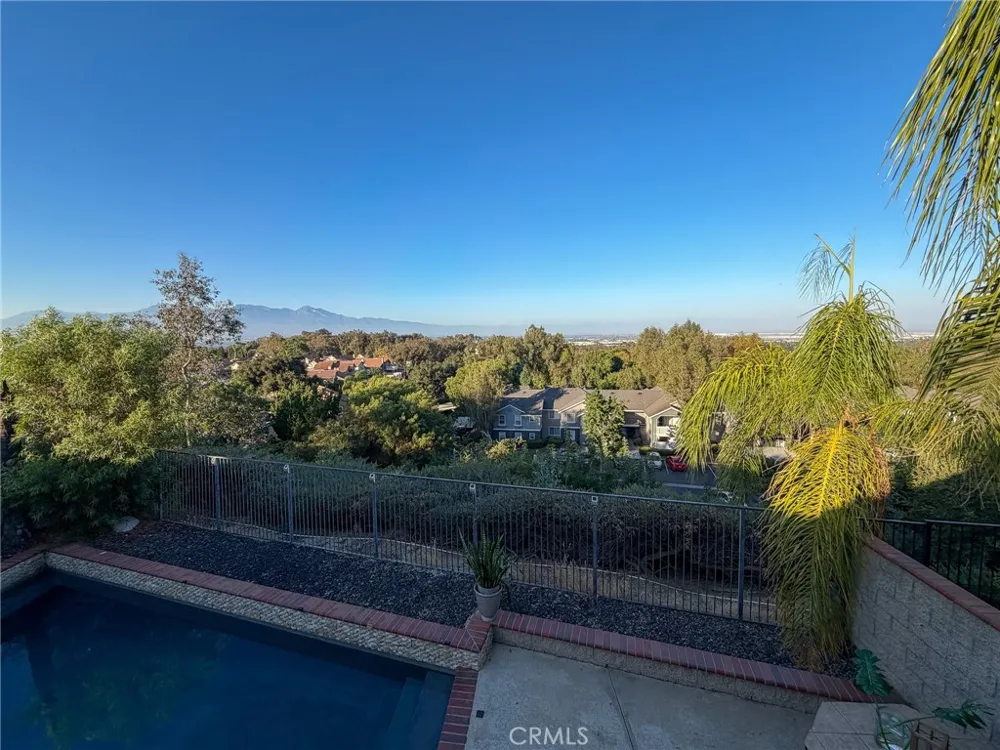 15657 Ladera Vista Chino Hills, CA 91709