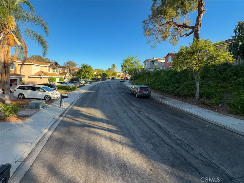 15657 Ladera Vista Chino Hills, CA 91709