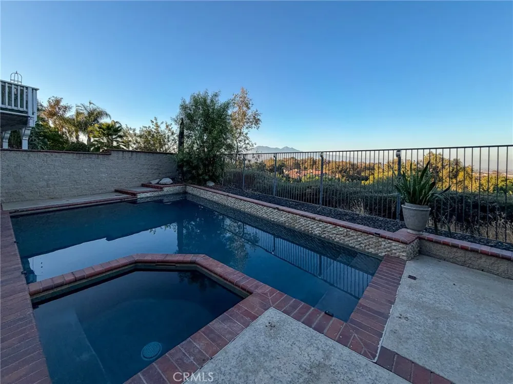 15657 Ladera Vista Chino Hills, CA 91709