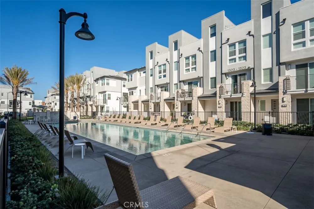 1415 West Cara Drive Anaheim, CA 92805