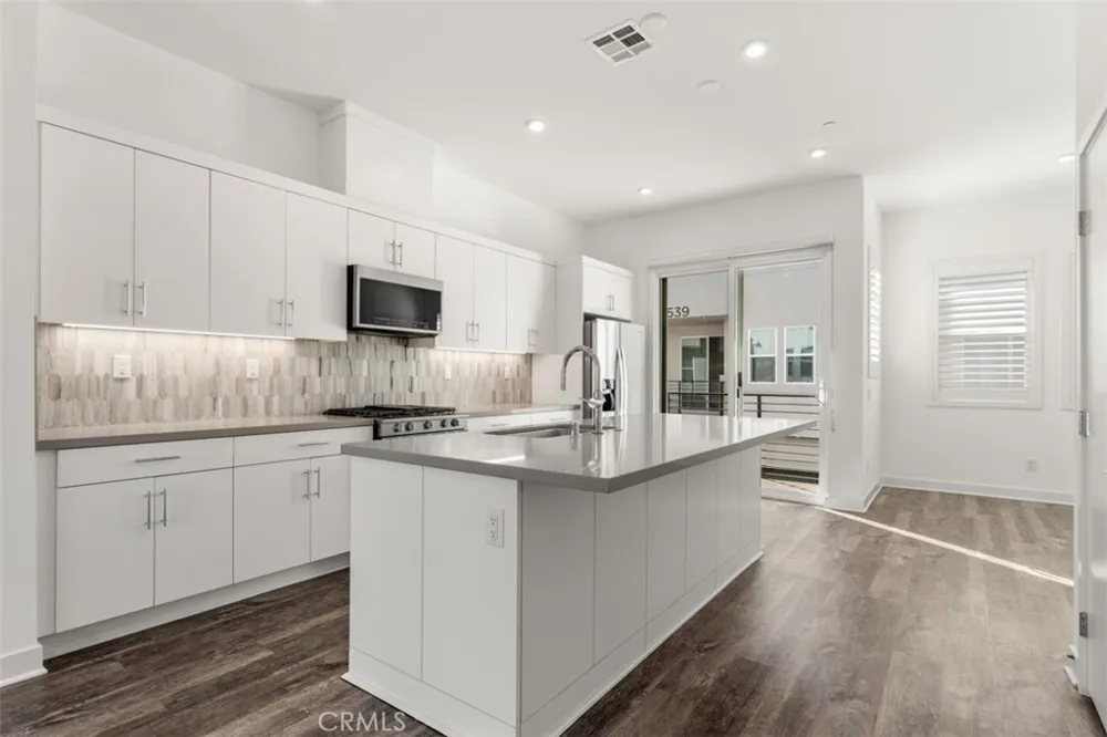 1415 West Cara Drive Anaheim, CA 92805