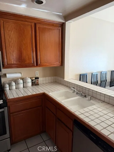 1265 S Neveen Anaheim, CA 92804
