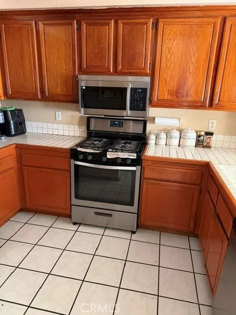 1265 S Neveen Anaheim, CA 92804