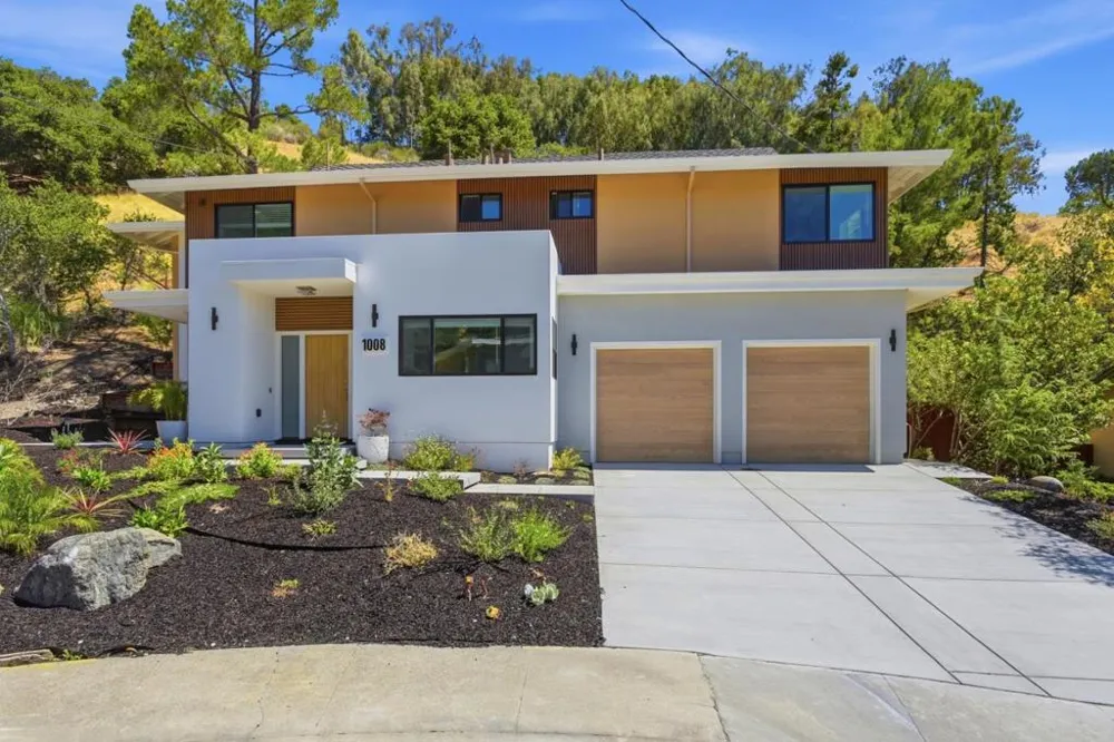 1008 Porto Marino Drive San Carlos, CA 94070