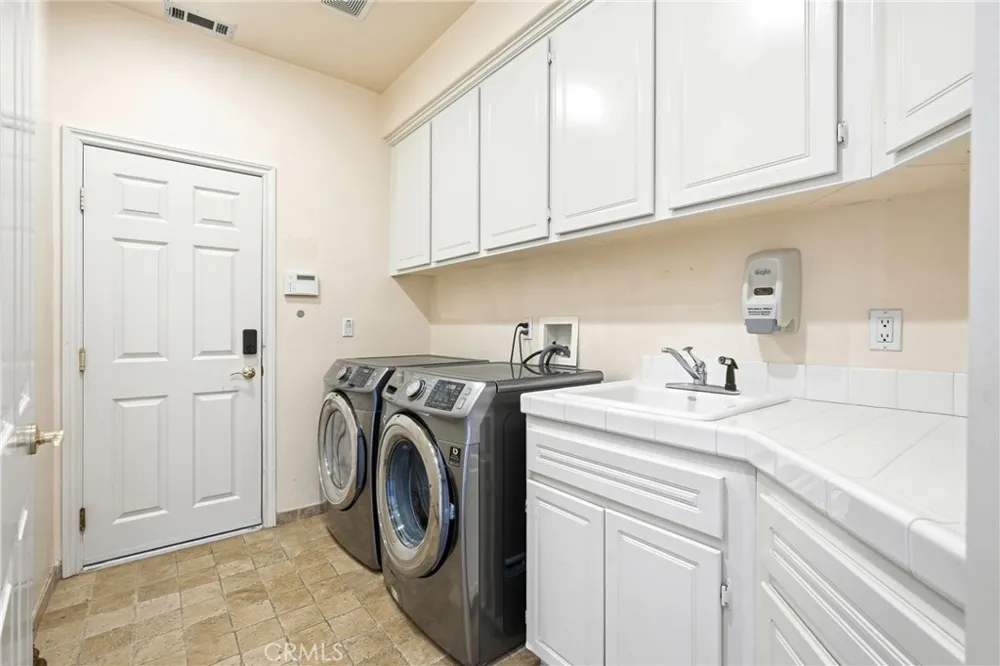 11342 Rose Cerritos, CA 90703