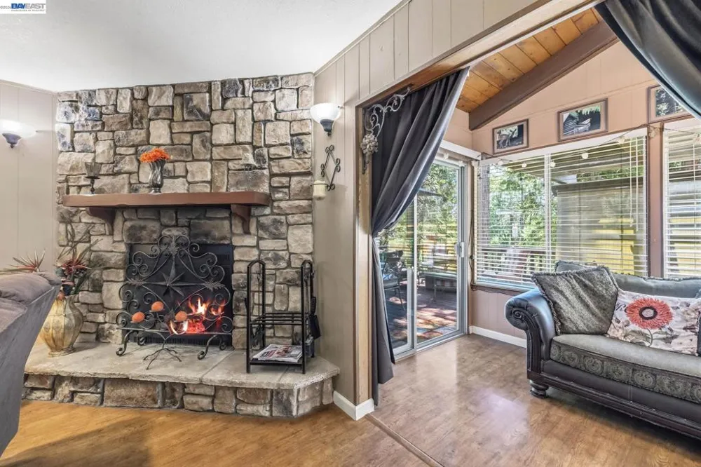 24217 Appaloosa Way Sonora, CA 95370