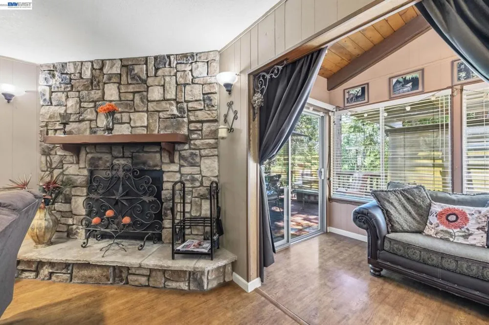 24217 Appaloosa Way Sonora, CA 95370