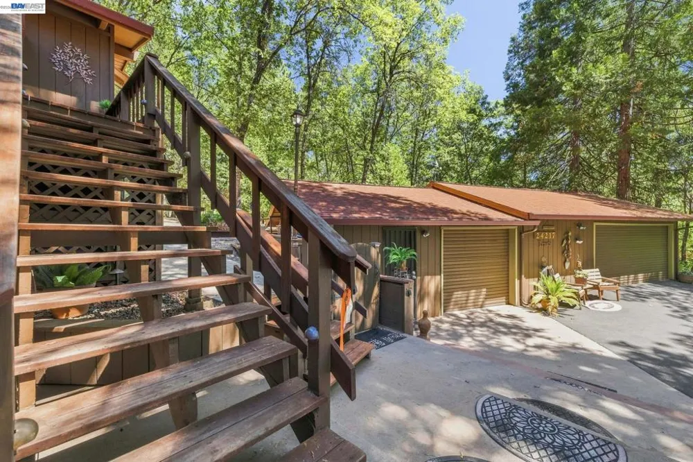 24217 Appaloosa Way Sonora, CA 95370
