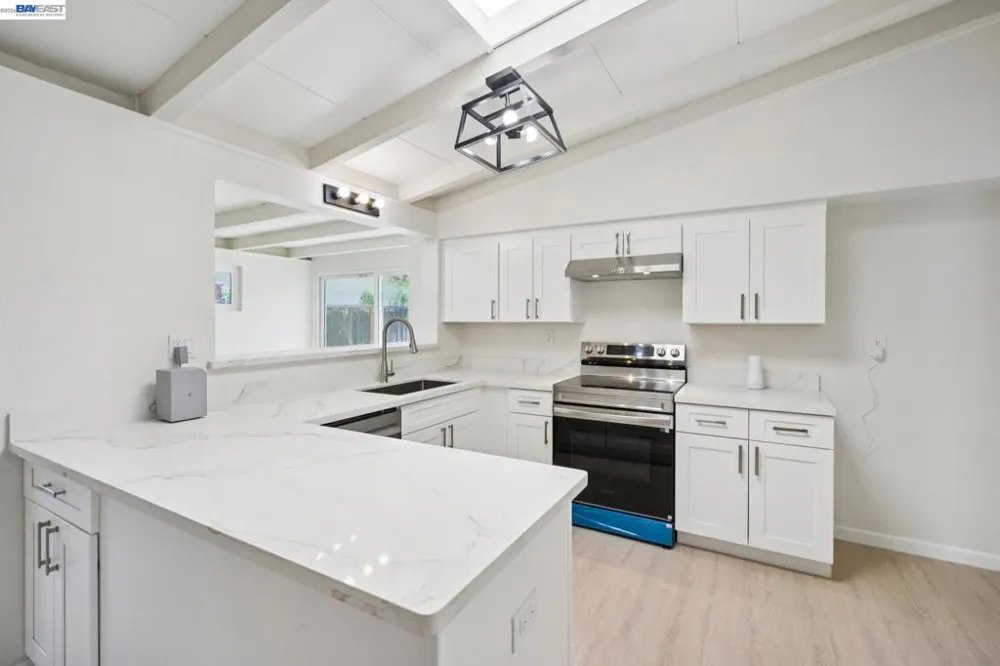 776 Poinciana St Hayward, CA 94545