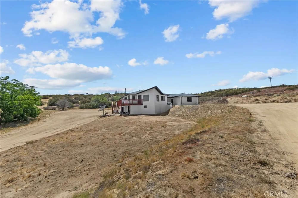 40585 Lakeshore Boulevard Aguanga, CA 92536