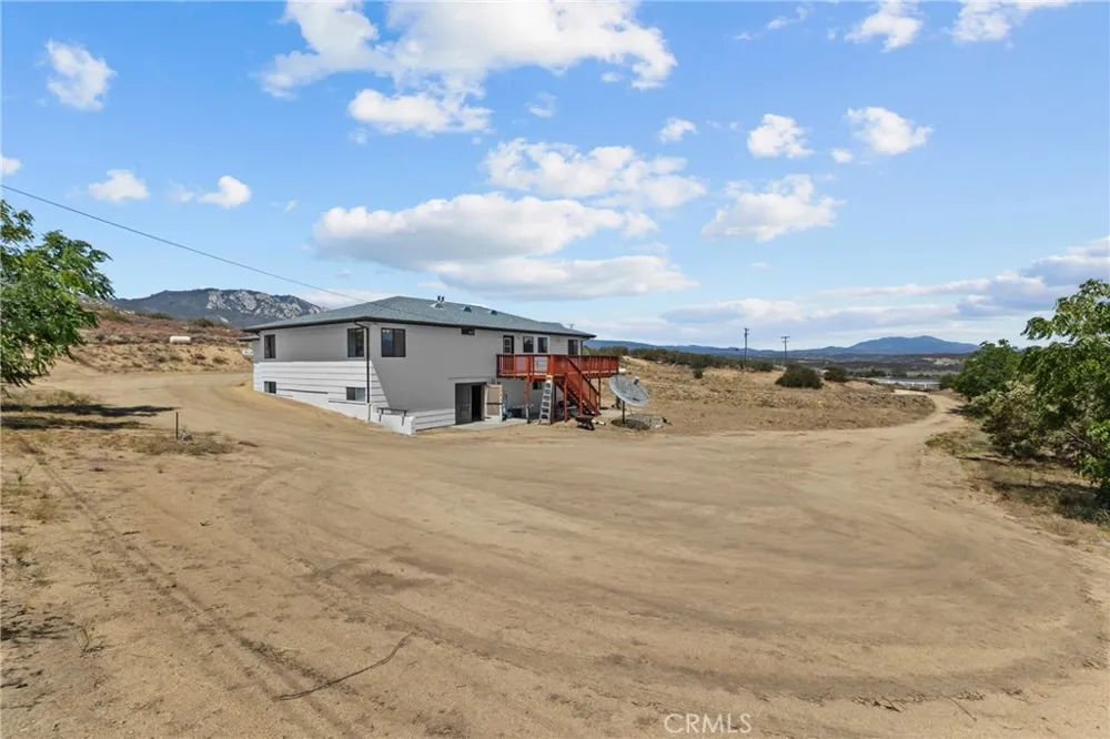 40585 Lakeshore Boulevard Aguanga, CA 92536