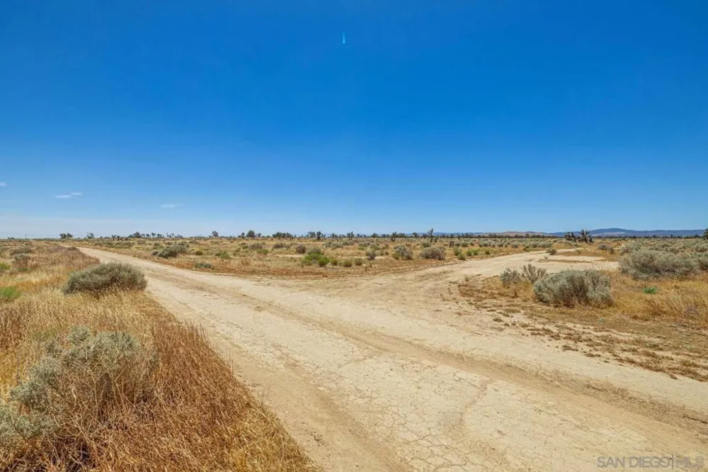 W AVE B Lancaster, CA 93536