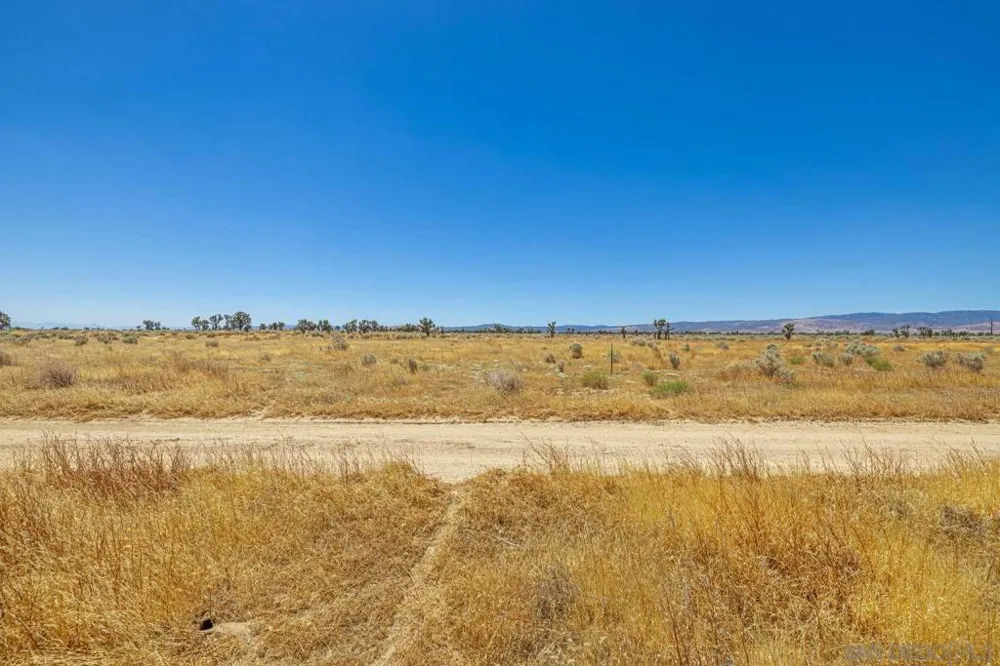 W AVE B Lancaster, CA 93536