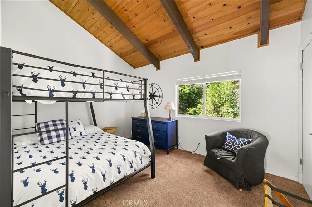 28577 Shenandoah Lake Arrowhead, CA 92352