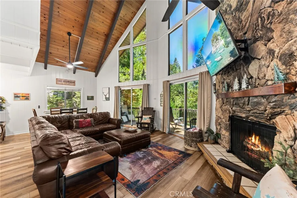 28577 Shenandoah Lake Arrowhead, CA 92352