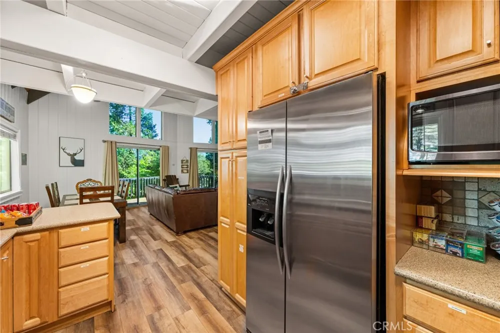 28577 Shenandoah Lake Arrowhead, CA 92352