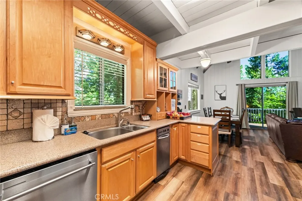 28577 Shenandoah Lake Arrowhead, CA 92352