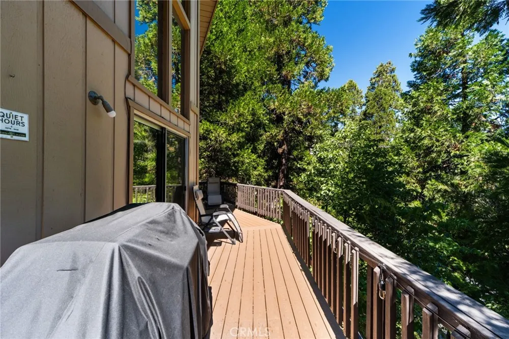 28577 Shenandoah Lake Arrowhead, CA 92352