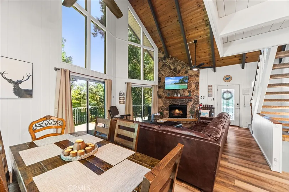 28577 Shenandoah Lake Arrowhead, CA 92352