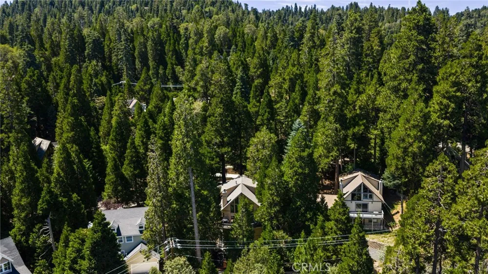 28577 Shenandoah Lake Arrowhead, CA 92352