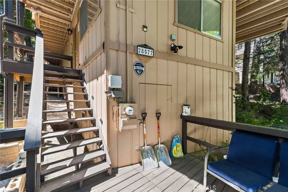 28577 Shenandoah Lake Arrowhead, CA 92352