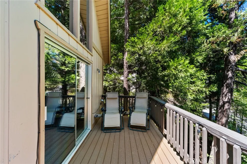 28577 Shenandoah Lake Arrowhead, CA 92352
