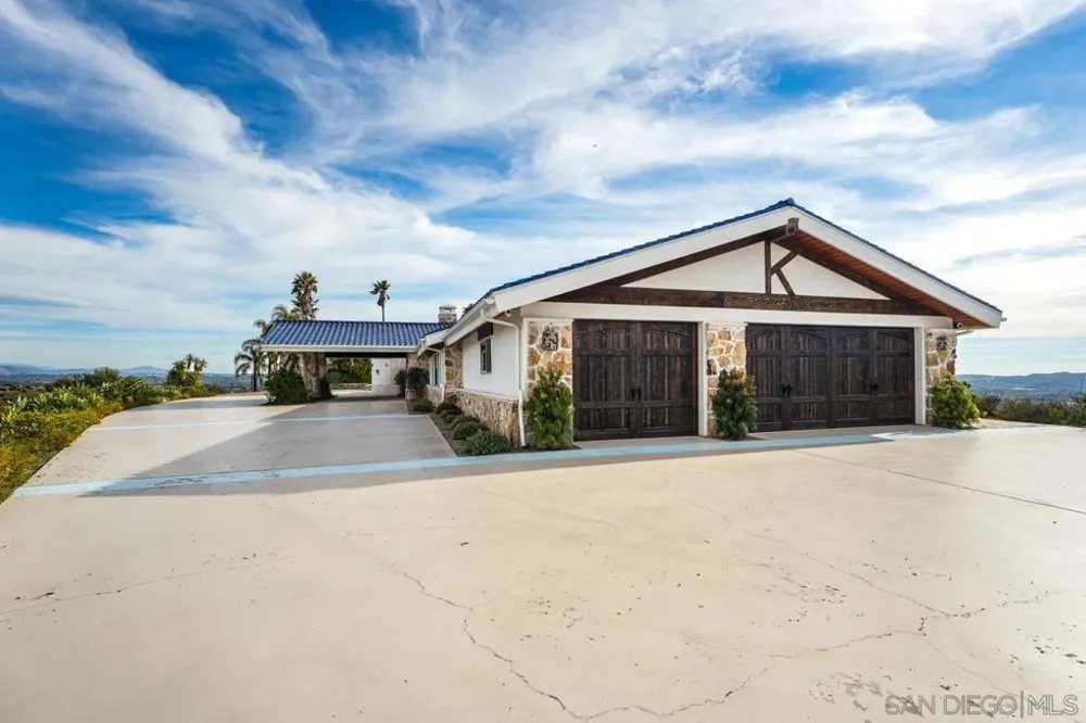 13155 McNally Road Valley Center, CA 92082