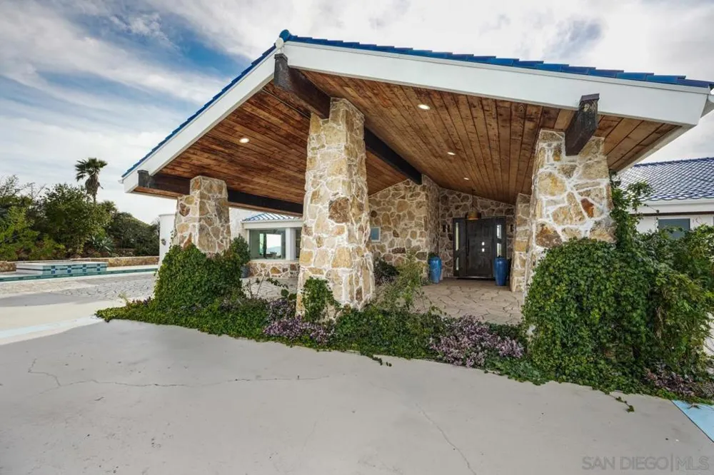 13155 McNally Road Valley Center, CA 92082