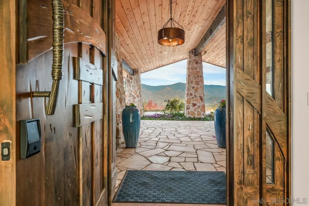 13155 McNally Road Valley Center, CA 92082