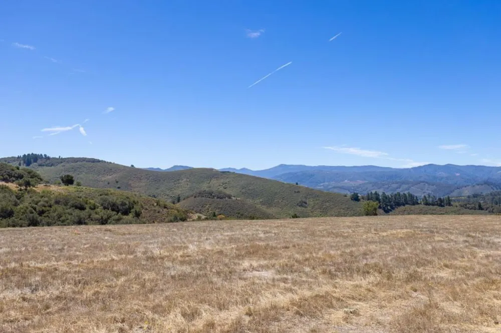 25600 Via Malpaso Carmel, CA 93923