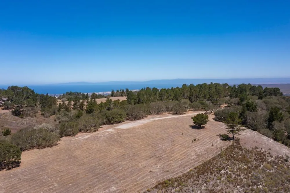 25600 Via Malpaso Carmel, CA 93923