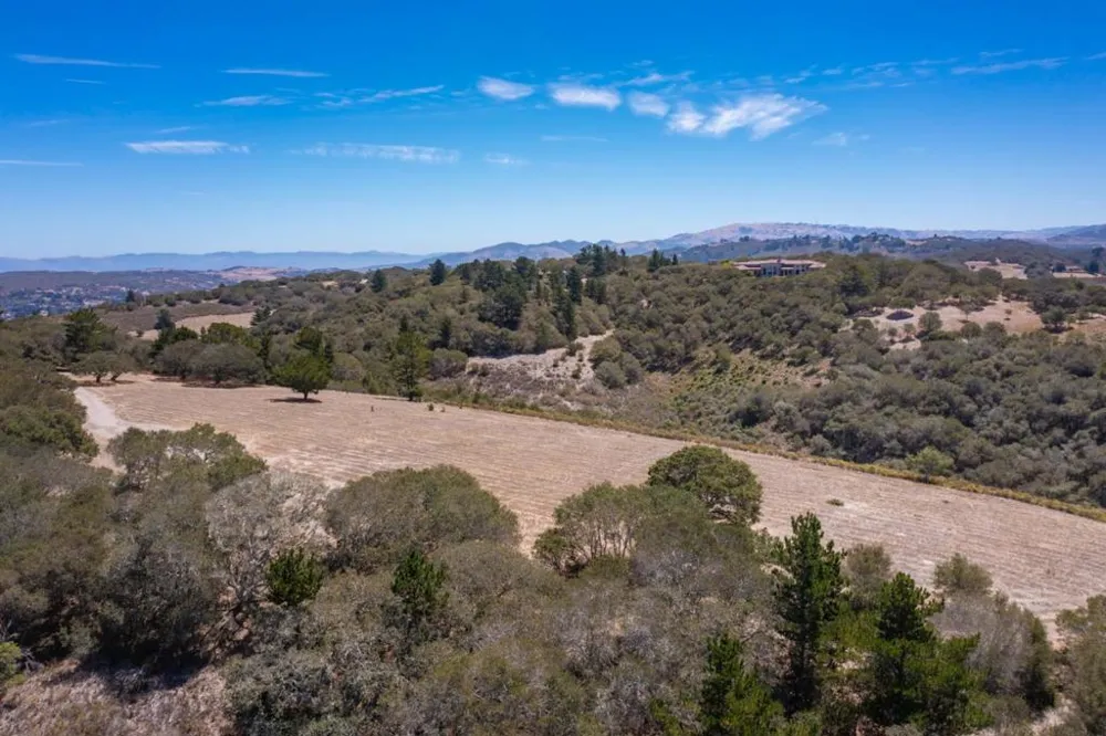 25600 Via Malpaso Carmel, CA 93923