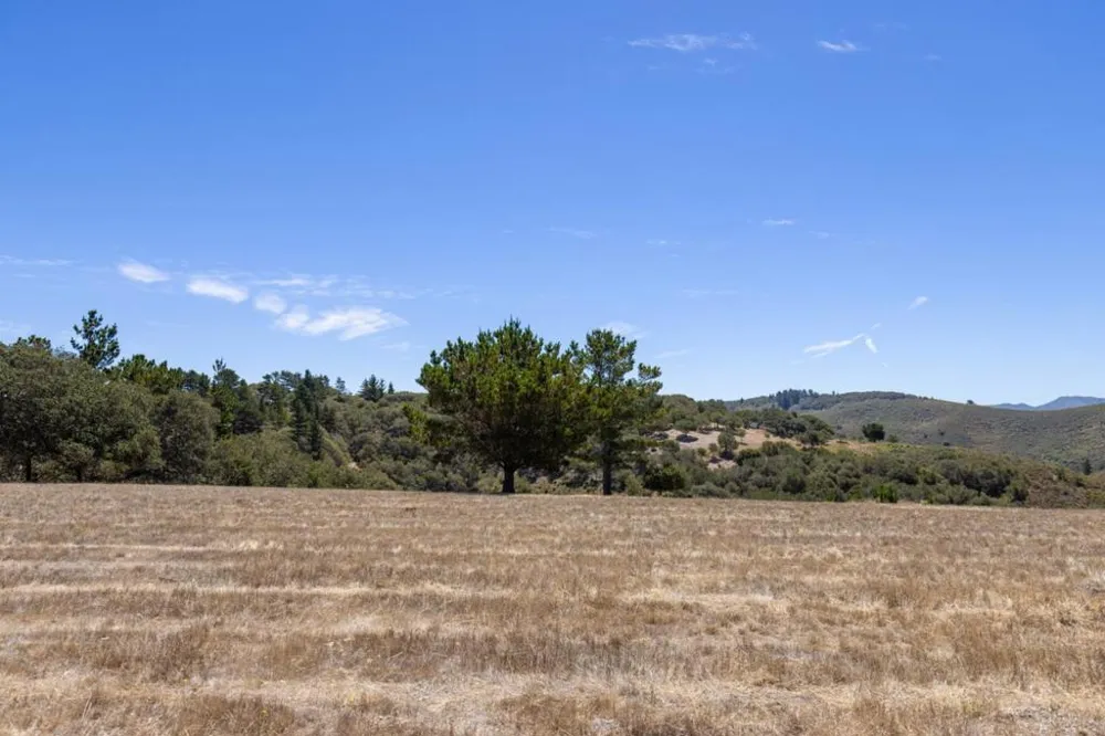 25600 Via Malpaso Carmel, CA 93923