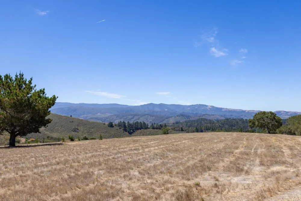 25600 Via Malpaso Carmel, CA 93923