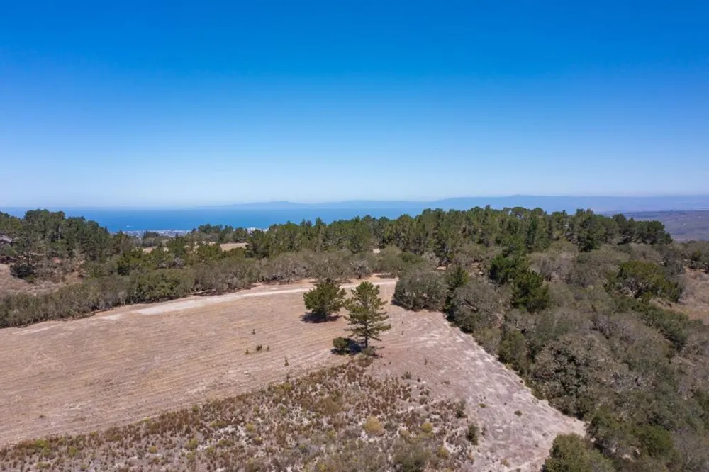 25600 Via Malpaso Carmel, CA 93923