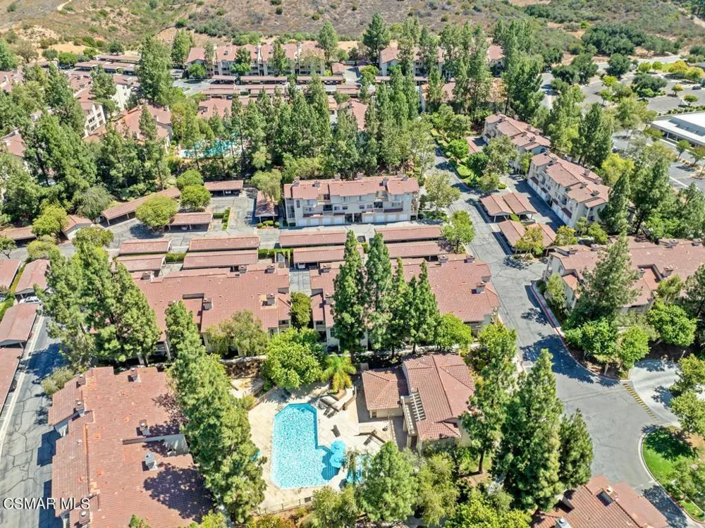 5837 Oak Bend Lane #310 Oak Park, CA 91377