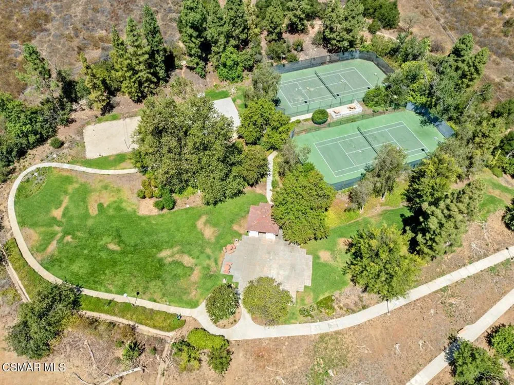 5837 Oak Bend Lane #310 Oak Park, CA 91377