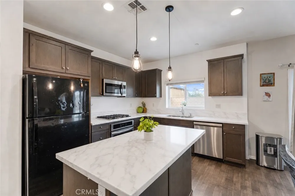 11892 Espola Place Victorville, CA 92392